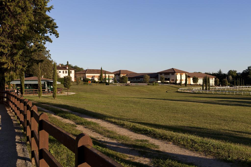 Casciago Foresteria Dei Piaceri Campestri מראה חיצוני תמונה