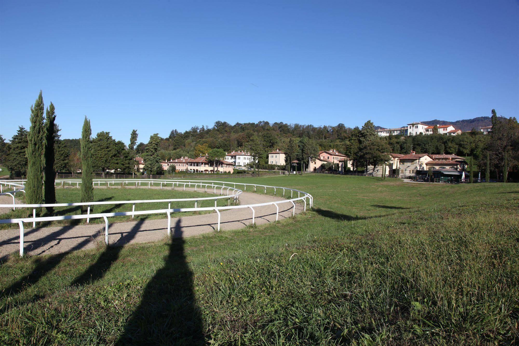 Casciago Foresteria Dei Piaceri Campestri מראה חיצוני תמונה
