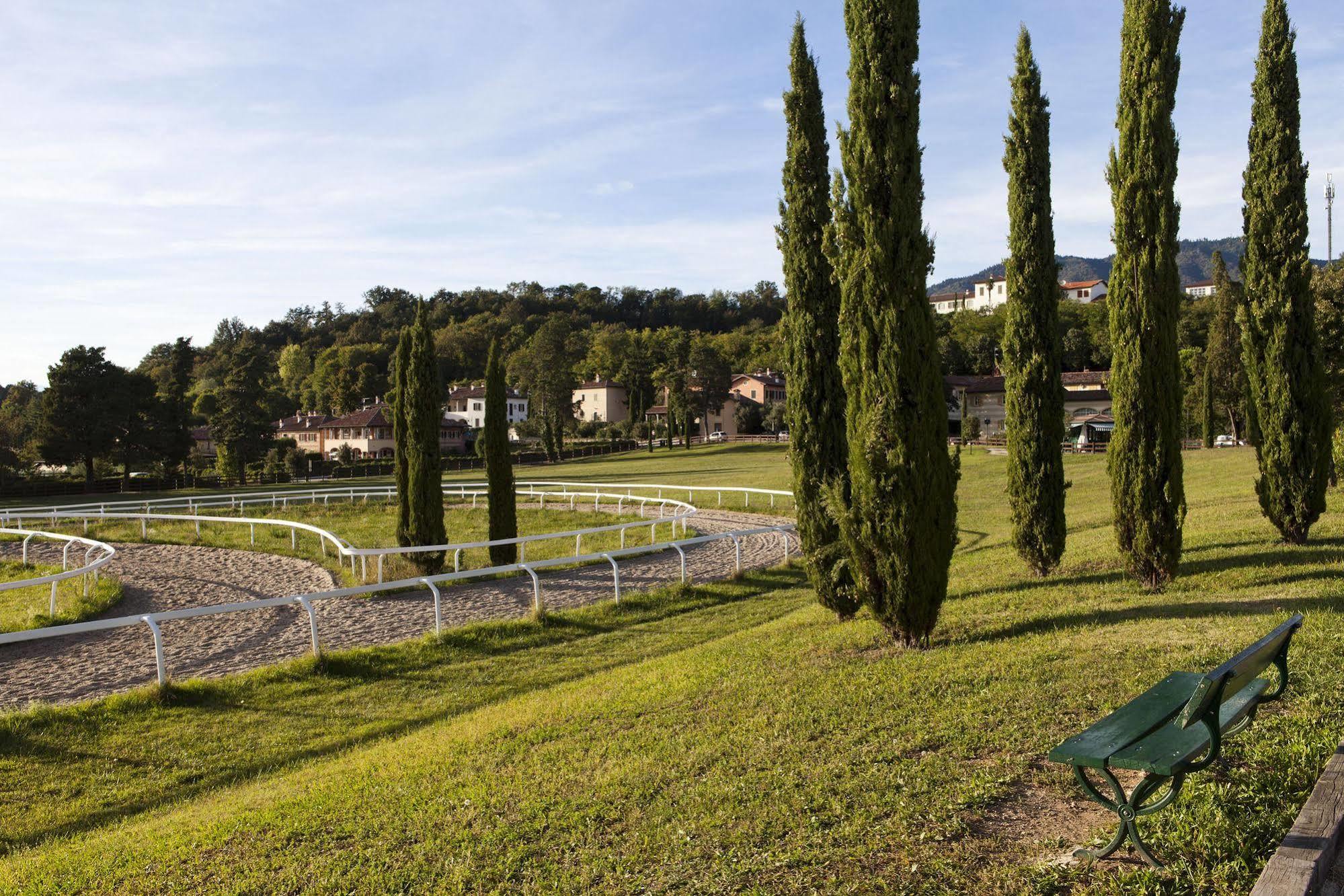 Casciago Foresteria Dei Piaceri Campestri מראה חיצוני תמונה